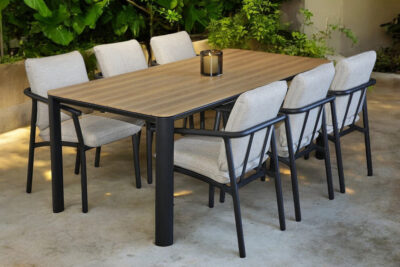 Une spisebord 200 oakshield-koks+une spisestoler beige sunfab-Phot