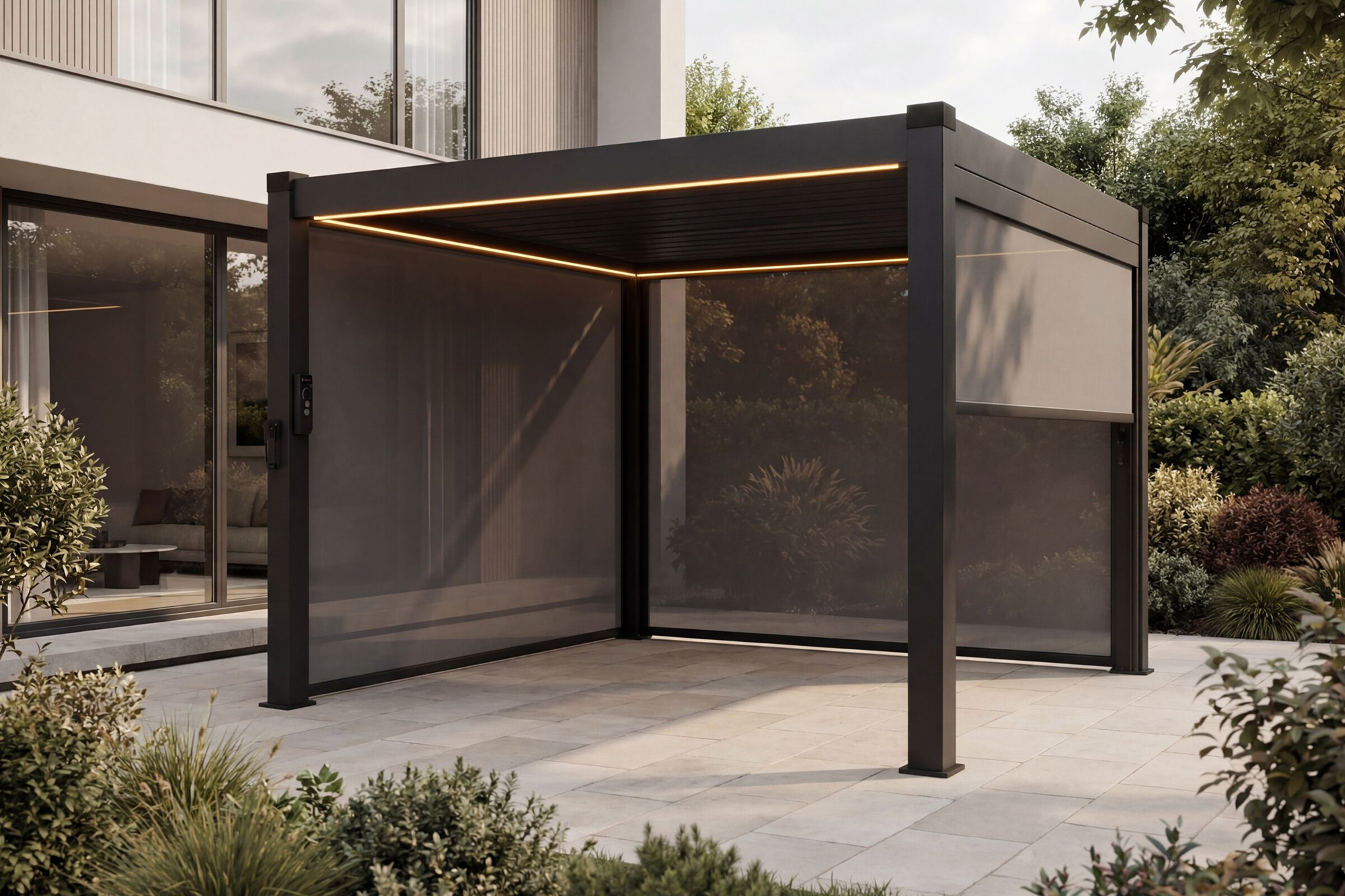 Oakland Sicilia Pergola 3x3m med vegger Aluminium, koks lamelltak, manuell sveiv, Solar System (solcelle)